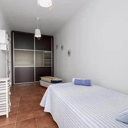 アパート Home2book Elegant Escape With Terrace *