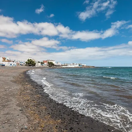 アパート Home2book Elegant Escape With Terrace *