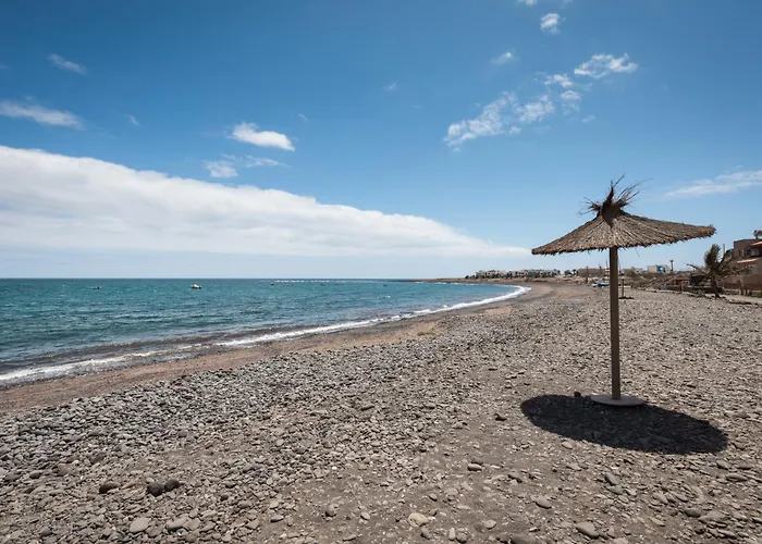 アパート Home2book Elegant Escape With Terrace *